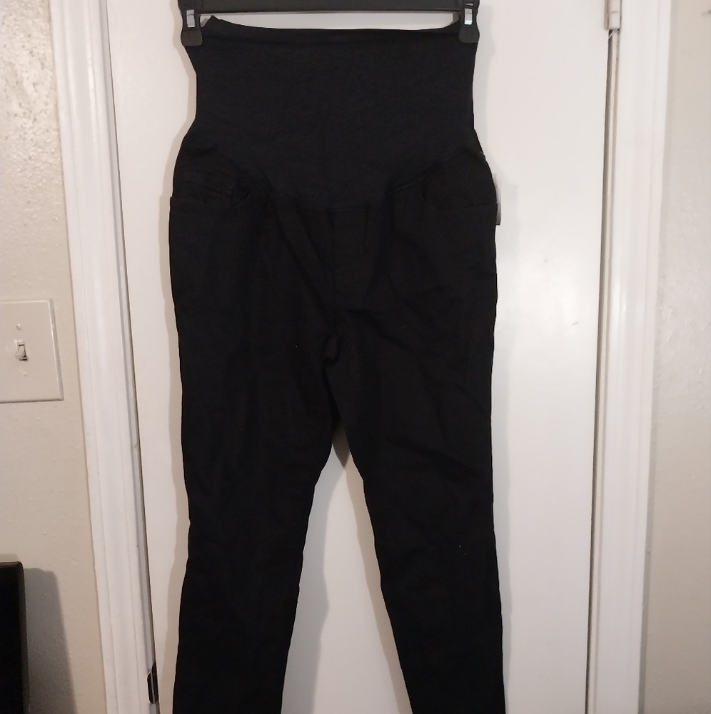 Old Navy size 8 black maternity skinny fit pants